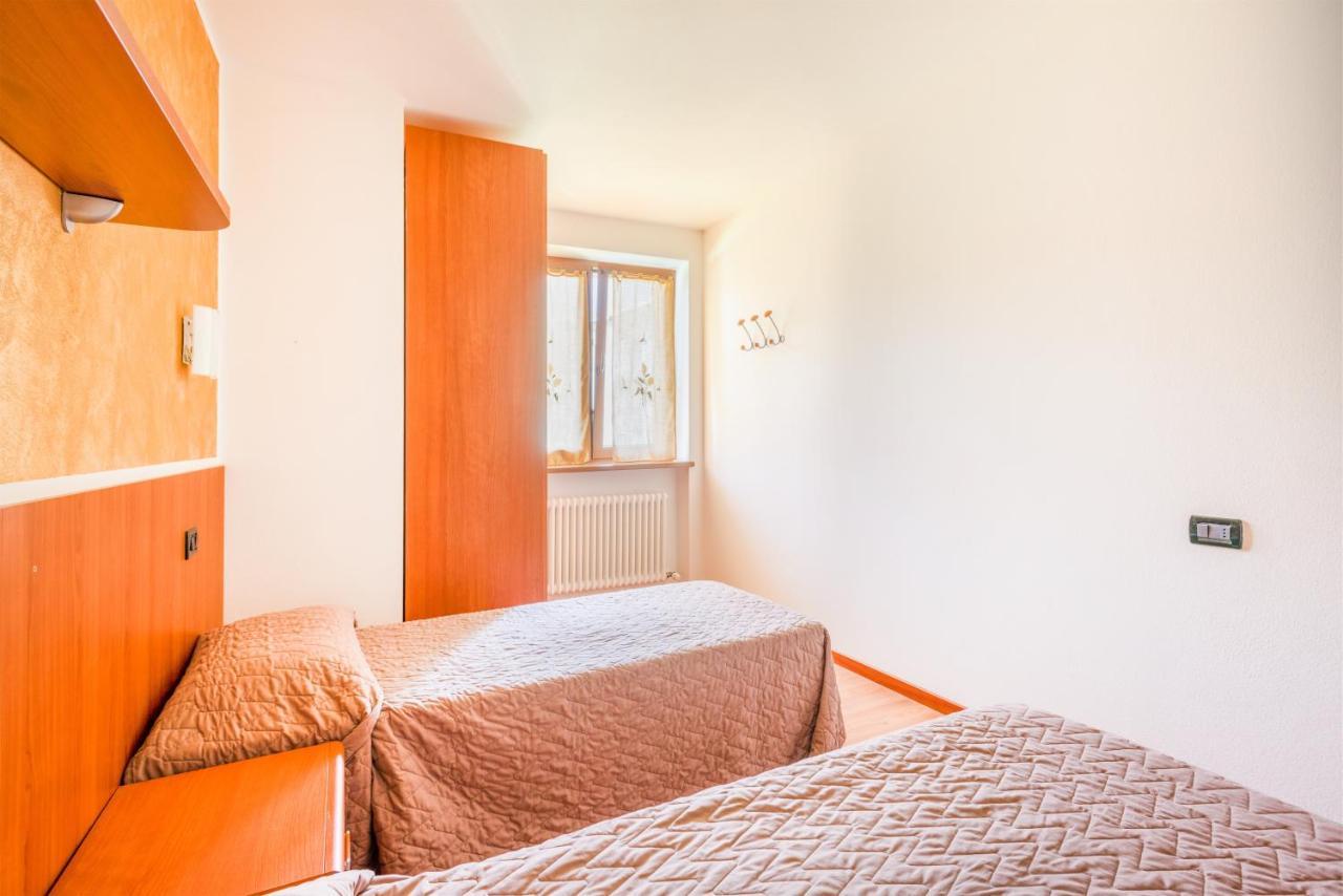 פייבה די לדרו Residence Toli מראה חיצוני תמונה